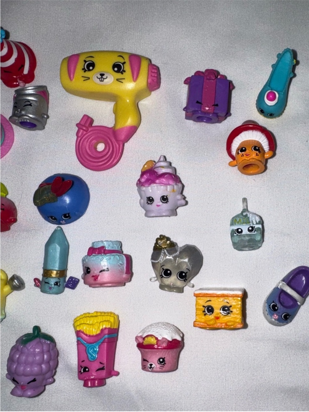 Shopkins bundle - Picture 2 of 3